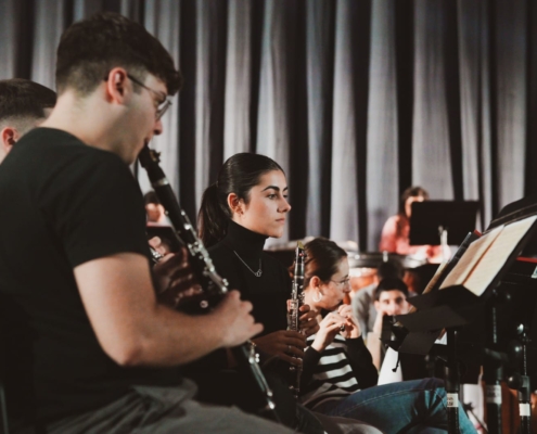 Las becas CaixaBank ayudarán a 580 estudiantes de las sociedades musicales de la Comunitat Valenciana en el curso actual